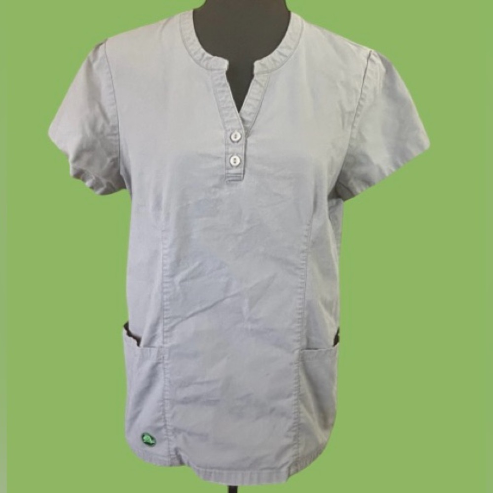 🐊CROCS! MEDICAL APPAREL-GRAY SCRUB TOP! WOMENS SIZE M **UNISEX**